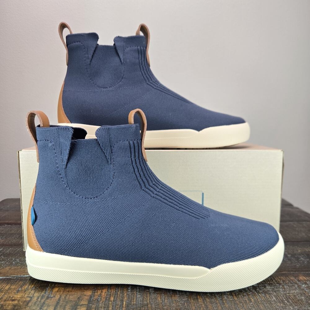 NEW Vessi Weekend Chelsea Mens Size 9 Waterproof Shoes Sea on Off White